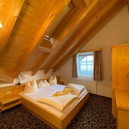 Apartment Haus Pregenzer *